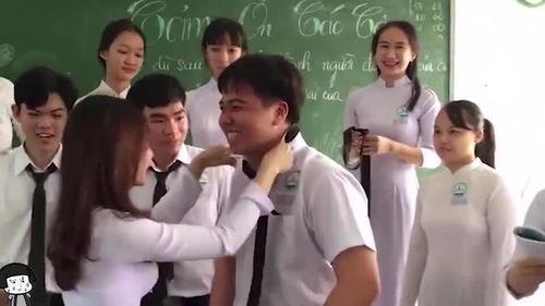 班上搞笑小品,班上小品狂欢记