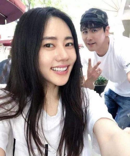 秋瓷炫于晓光照片,幸福瞬间定格